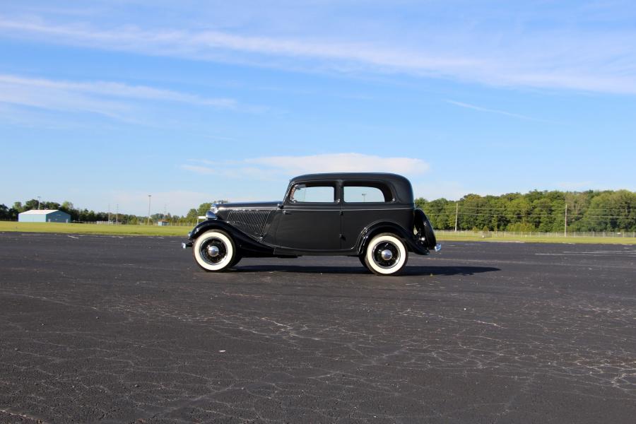  Ford V8 Deluxe Tudor Sedan (40/700) 1937 года  (фото 21 из 22)